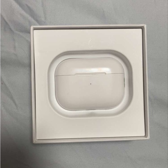 AirPod Pro Generation 2. Open box - Picture 3 of 3